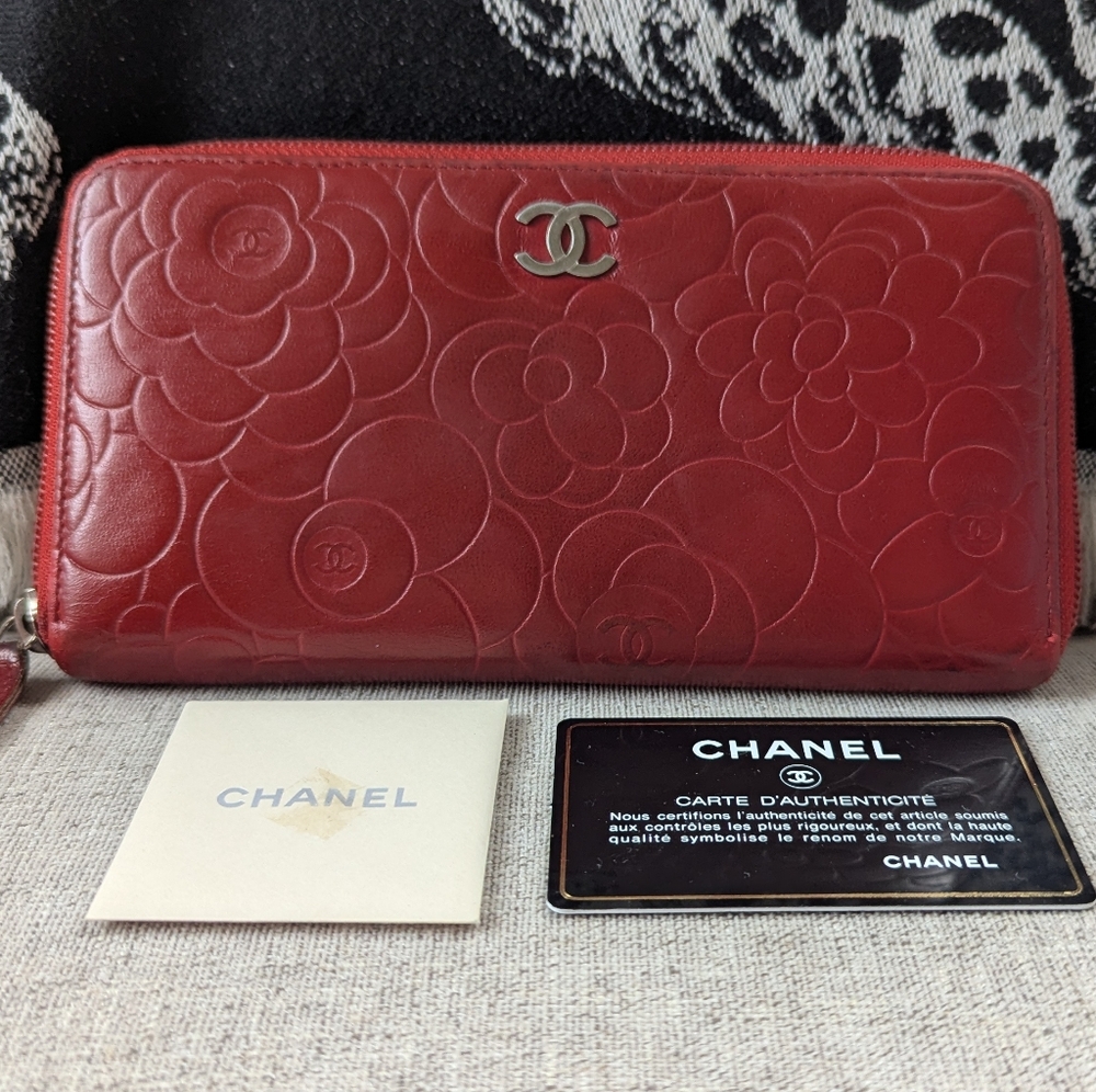 Chanel Red Camellia Leather Zipper Wallet